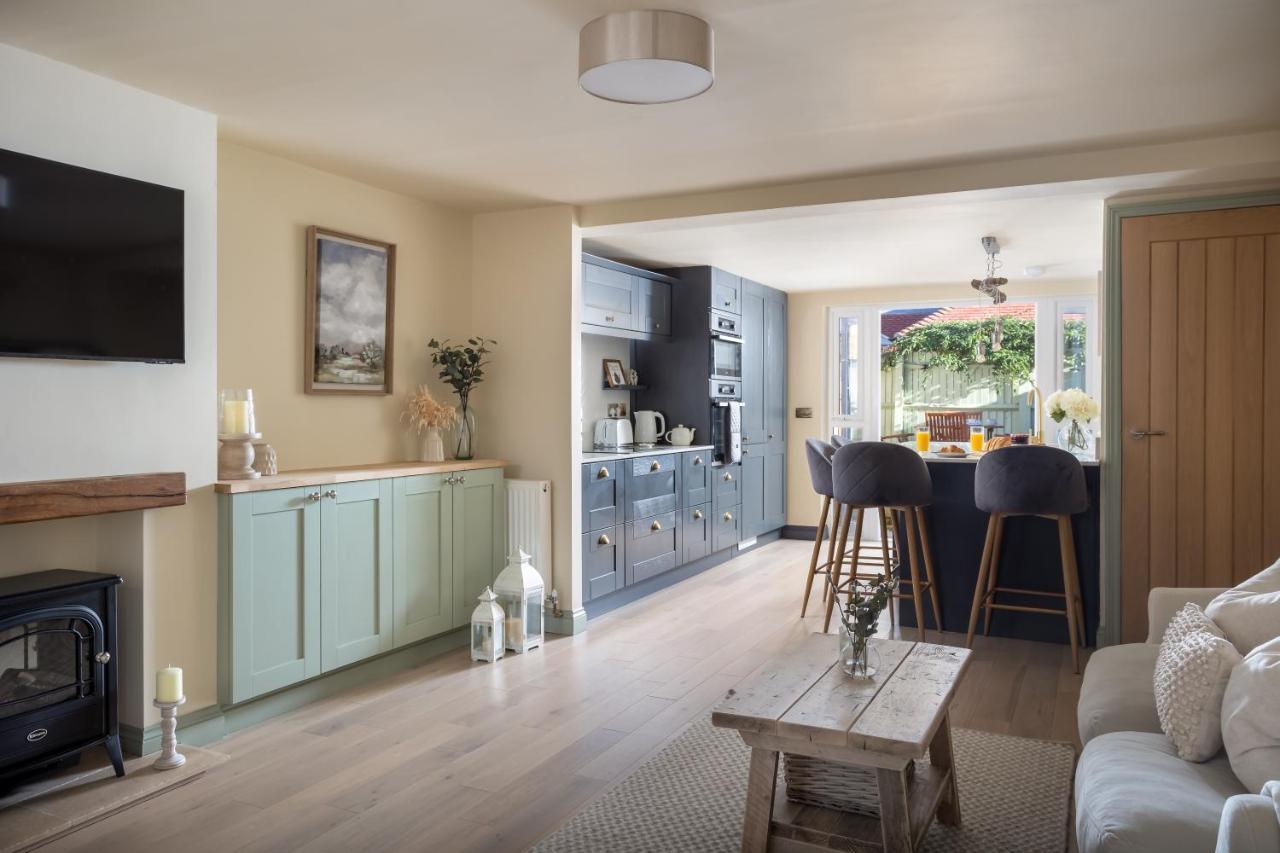 Alpha Terrace Villa Moreton-in-Marsh Esterno foto